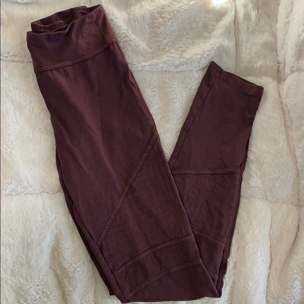 maroon leggings